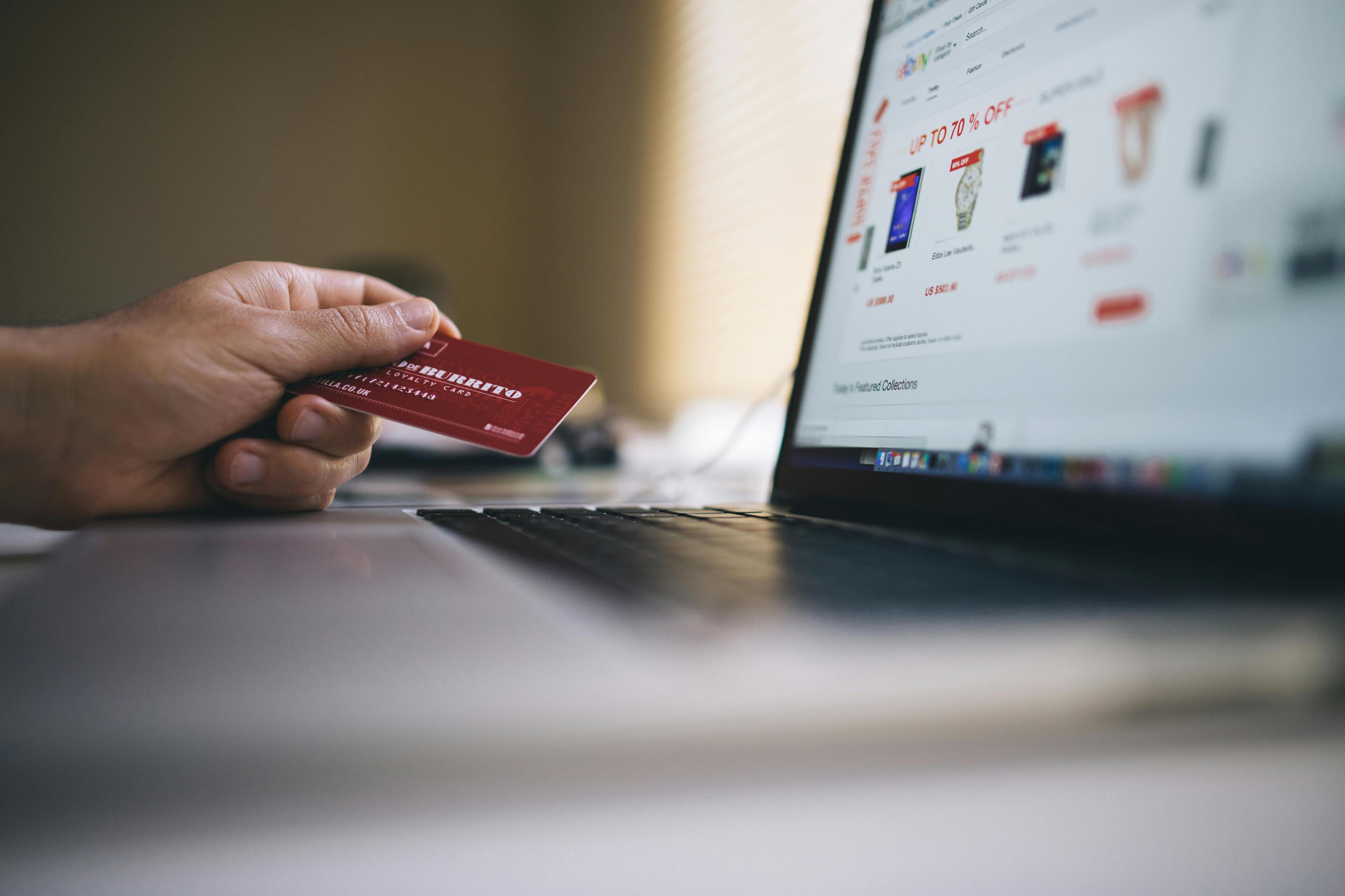 Revolutionizing Retail with E-Commerce Integration: A Guide to Online Success